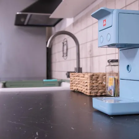 Street Hideaway Apartman *