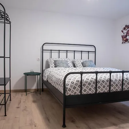 Apartman Street Hideaway *